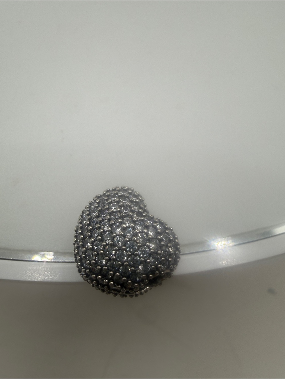 Gorgeous Pandora Sparkling Heart Clip
